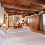 Grand 4*